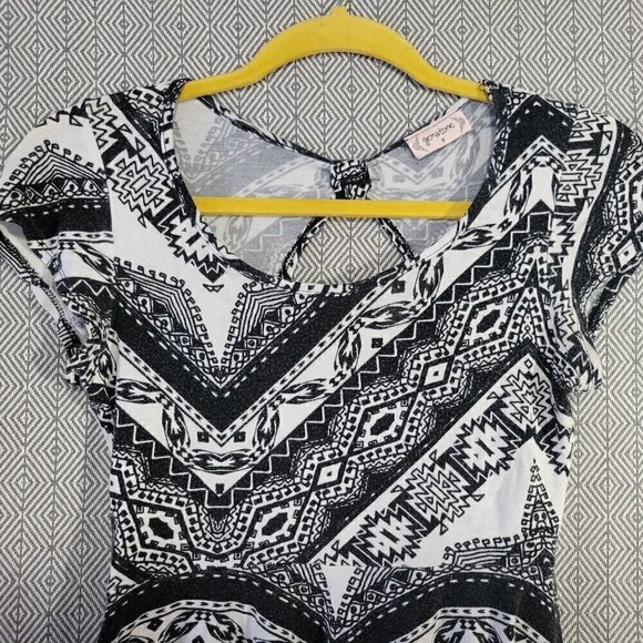 COPY - Gemstone Flowy Black And White Aztec Design Shirt Size Small - Picture 5 of 8